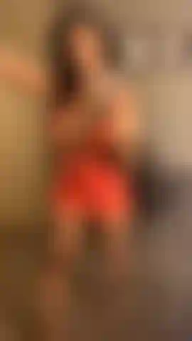 Hola necesitaba compañia. Intentaré subir videos aquí regularmente. Y me gustaría mantenerme en contacto con mi nueva audiencia. Deja algo para que sonrías. Siéntete libre de ver mis videos.