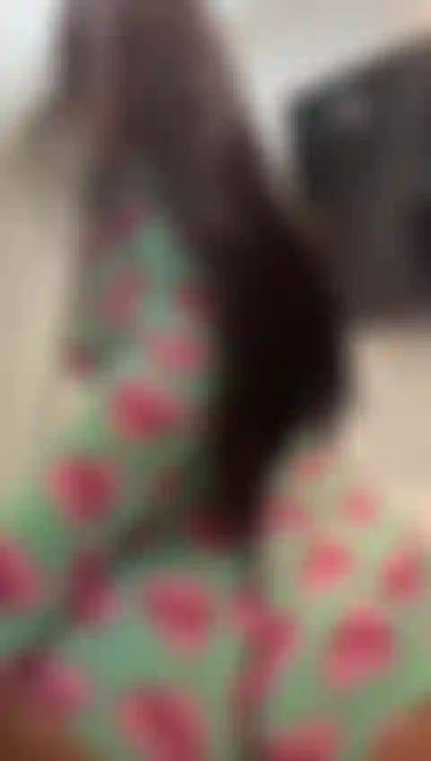 see my pretty ass twerking