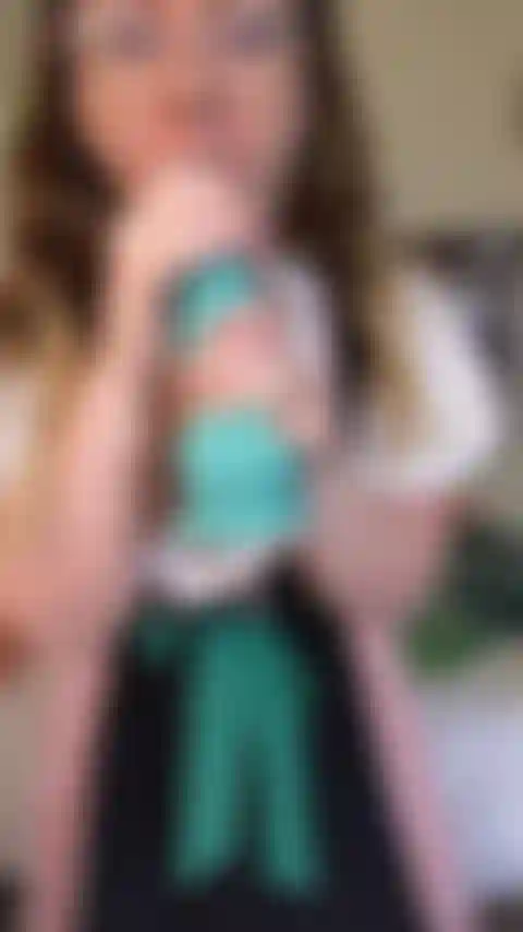 Do you like an October hottie? In my cute dirndle