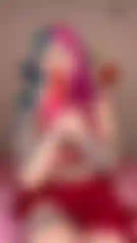 Gran fantasía con consolador, coño y culo.