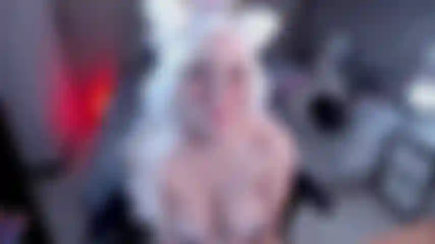 Linda gatita que se corre con domi.