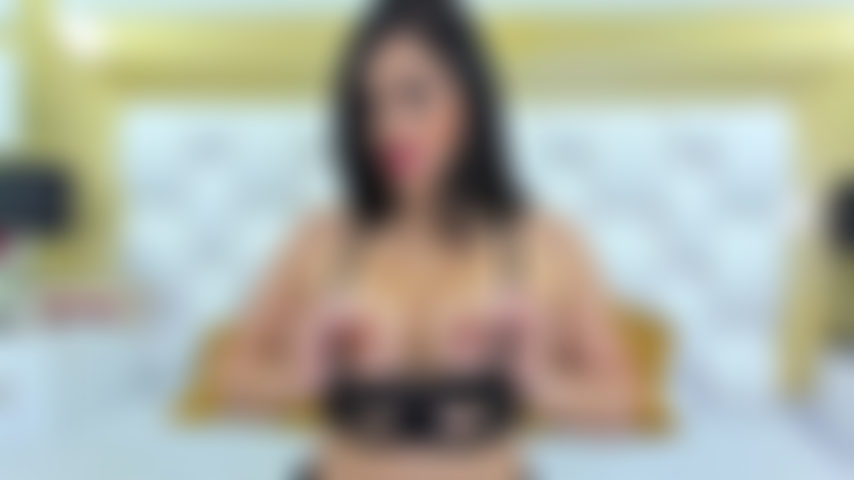 Las tetas de mila te harán desear tu polla entre ellas!