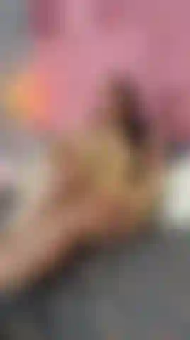 Piernas sexys y una vista que no te dejará resistir.