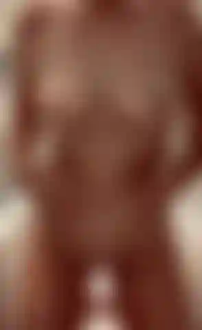 Watch me get myself all oiled up for you ;)