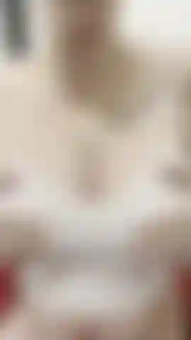 Juicy and naughty who wants mummy’s tits? 🤤