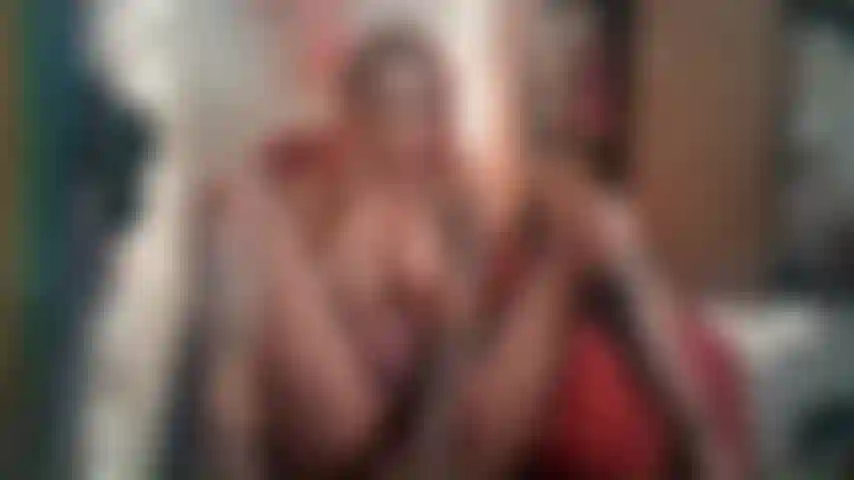 Milfwife prueba un juguete nuevo! Gran polla alienígena!