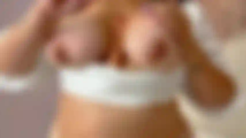 It makes me horny to handjob with my big boobs