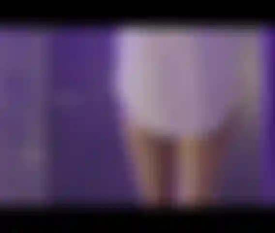 Me gusta sentir el agua en mi cuerpo e imaginar que son tus manos.