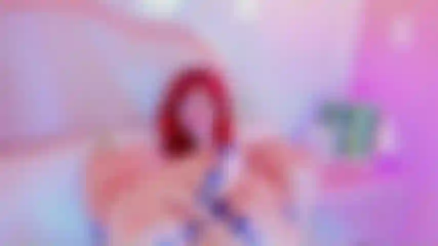 Bromeando con mis dedos azules.