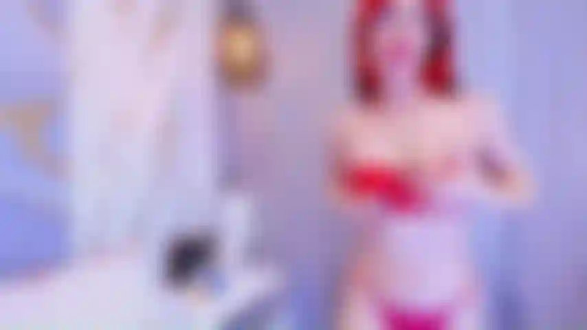 Voy en reversa, mi culo rebota en tu polla.