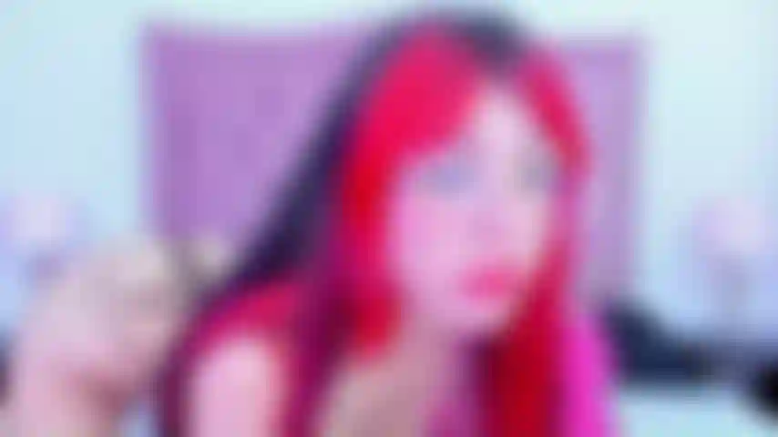 Mamada, mamada con esta polla, mucha saliva, follar el coño apretado también.