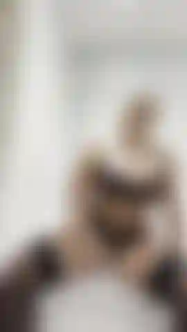 fuck myself in the bathroom and squirting everywhere