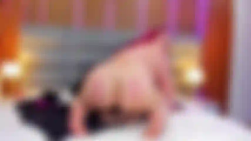 Qué placer montar tu polla dura y gruesa.