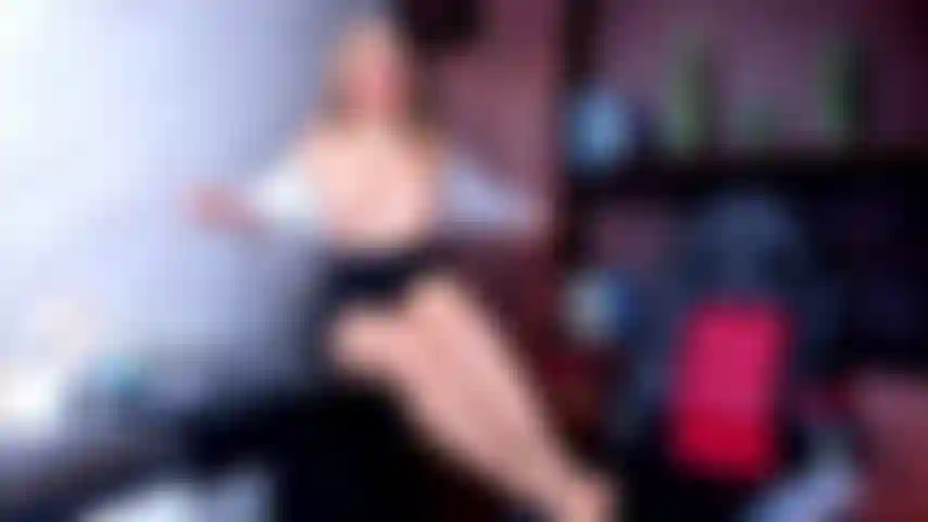 Secretaria_madura_lista_para_ti.