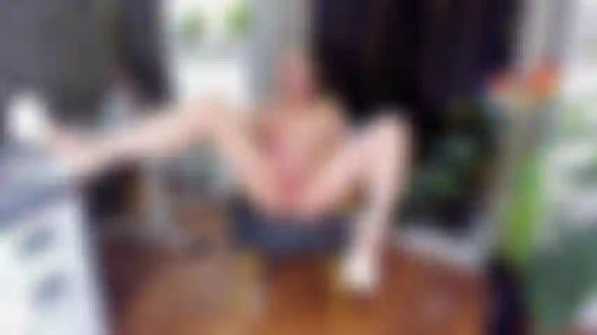 Milf_masturbacion_en_la_oficina.