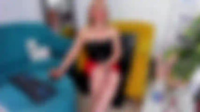 Poniendo_el_gran_dildo_entero.