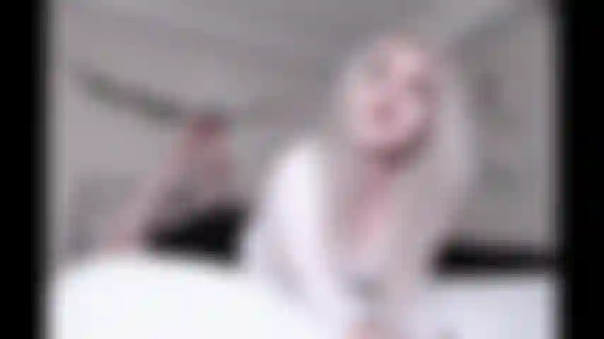 Esclava de los pies princesa cash, mis pies tienen mas poder que tu ego.