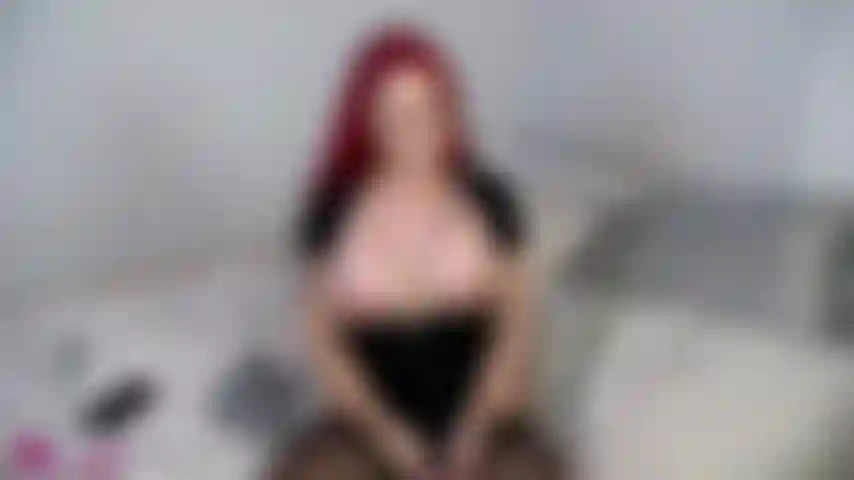 Espectáculo de squirt con primeros planos de coño/zoom.