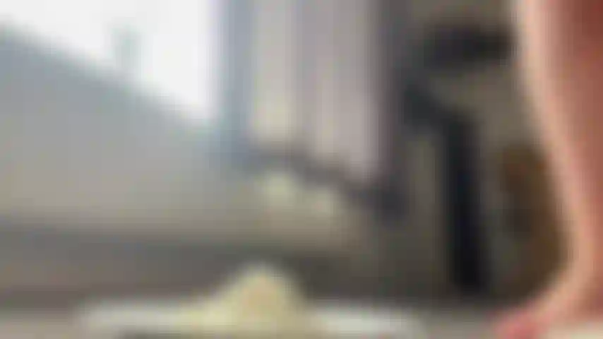 Fetiche de pies con crema batida.