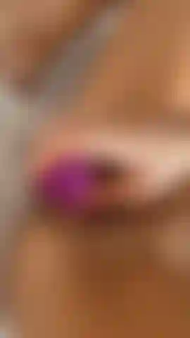 Juego de coño de cerca hasta que me corro y lo lamo para limpiarlo después.