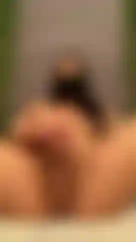 Coño húmedo y cremoso.