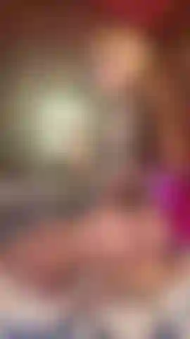 Muñeca rubia caliente montando bwc hasta correrse.