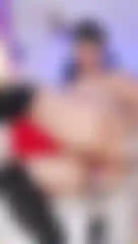 Caresses that wake up my fire