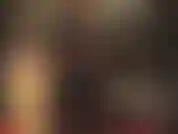 Ama muestra su maravilloso cuerpo en un ajustado traje de látex negro.