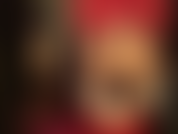 Capas de nailon parte 2/2: más capas de nailon brillantes y sexys. No te puedes resistir a mi trasero y pies perfectos en medias de nailon brillantes.