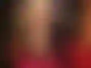 Suelas de nailon suaves en medias doradas brillantes: disfruto de las mejores piernas y pies en medias de nailon brillantes deslizándome dentro y fuera de sexys mules de cuero y bromeando con el culo vestido con pantimedias.