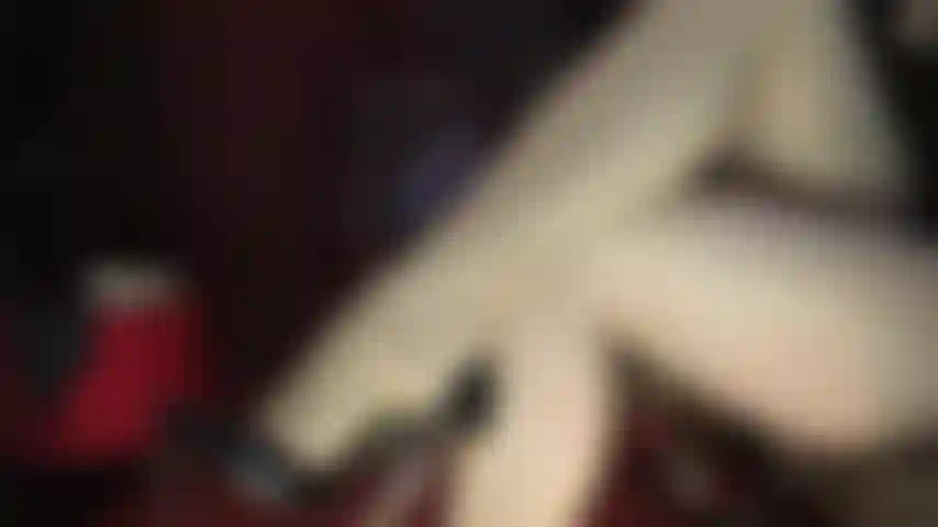 Sexo con piernas cruzadas - estás tan encaprichado con las piernas de la diosa cubiertas por sus medias transparentes, que te tiene atrapado entre ellas para una ordeñada con la que siempre has soñado. (Femdom, medias de nylon, adoración de piernas, dildo, stilettos, tacones altos, piernas de nylon, joi, piernas sexys).