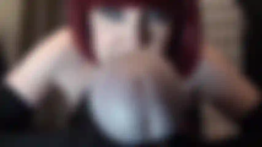 Garganta degradante y adoración del cuerpo con medias floreadas, ligas y pantimedias brillantes: la amante te hace rogar que destruyas tu garganta, convirtiéndola en un agujero del culo diseñado únicamente para su placer.