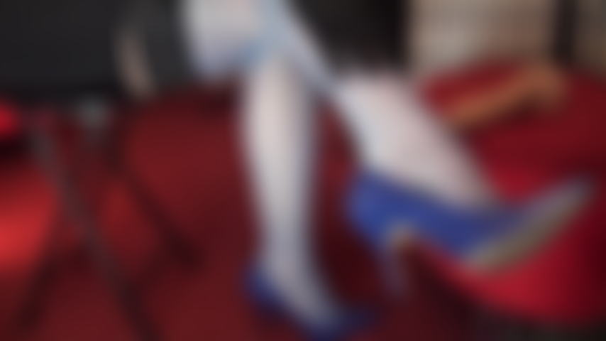 Provocada y agotada por los pies y tacones de mi amante.