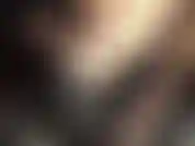 Hago pajas con dildo con guantes de látex y adoro el culo con medias marrones brillantes y botas altas de cuero. Mi ama se asegura de que no quede ni una gota de semen en tus testículos.