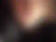 Fetiche de guantes de látex: quieres sentir estos guantes brillantes y resbaladizos en tu cuerpo, en tu boca, quieres olerlos y sentirlos deslizarse hacia tu culo...