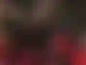 Un pequeño coqueteo con la gran polla blanca de mi ama. Mi ama te masajea el semen directamente de su enorme polla carnosa y sus testículos, y te penetra el estrecho agujero del culo.