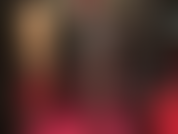 Bonitas pantimedias con estampado floral, estimulación de pies y arnés. Eres una zorra para los pies de mi ama y su enorme polla negra. Te abriré la boca con ambos.