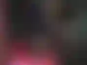 Adoración al cuerpo en traje de gato ajustado de spandex y cuero.