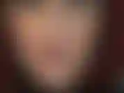 Bebe la deliciosa saliva que gotea de mi lengua. Este es el tipo de beso que recibirás de tu dominatrix.