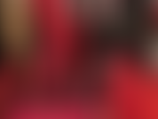 Fetichismo de pies y dominación con strap-on: disfruta de esta enorme polla negra empujada por la amante vivian mientras está de puntillas, mostrando esos increíbles arcos altos en medias transparentes sexys.