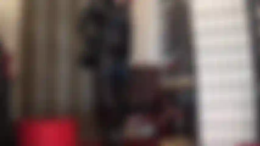 Adoro el pvc: tanto brillo te deja mareada, cachonda y débil.