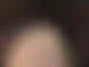 Adoro el culo en traje de nailon negro transparente y medias brillantes.