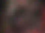 La señora vivian, con un ajustado traje de látex negro. Adora a tu diosa del látex con este ajustado traje.