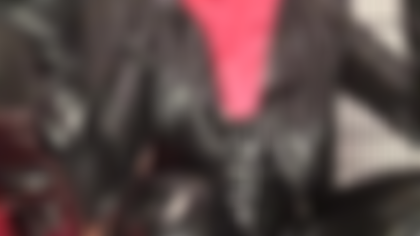 ¿Cuál de estas bonitas bragas te gusta? Ya sean de encaje sensual, satén sedoso o pvc brillante, todas te parecen preciosas, mi chico de las bragas.