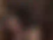 Parte 3/3... Pongamos unas medias de nailon sexys sobre esta gran polla con strap-on y acariciémosla y empujémosla suave y lentamente... Provocando mi sub de nailon con las muchas capas calientes de nailon que llevo puestas...