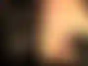 Fetichista del pvc, escote, burlas, saliva y strap-on.