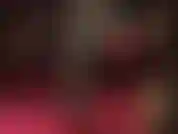 Inclínate ante los tacones de acero rojo de tu ama.