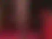 Un cambio de atuendo a medias negras transparentes y jeans blancos para que el chico de los pies adore los sexys y suaves pies de nailon de la amante vivian moviéndose.