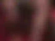 Adicta a los pies y a los strap-ons: la amante consigue este enorme strap-on negro extra sabroso para ti, frotando sus pies en la cabeza de la polla.