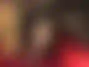 Fetiche de piernas con medias cruzadas.